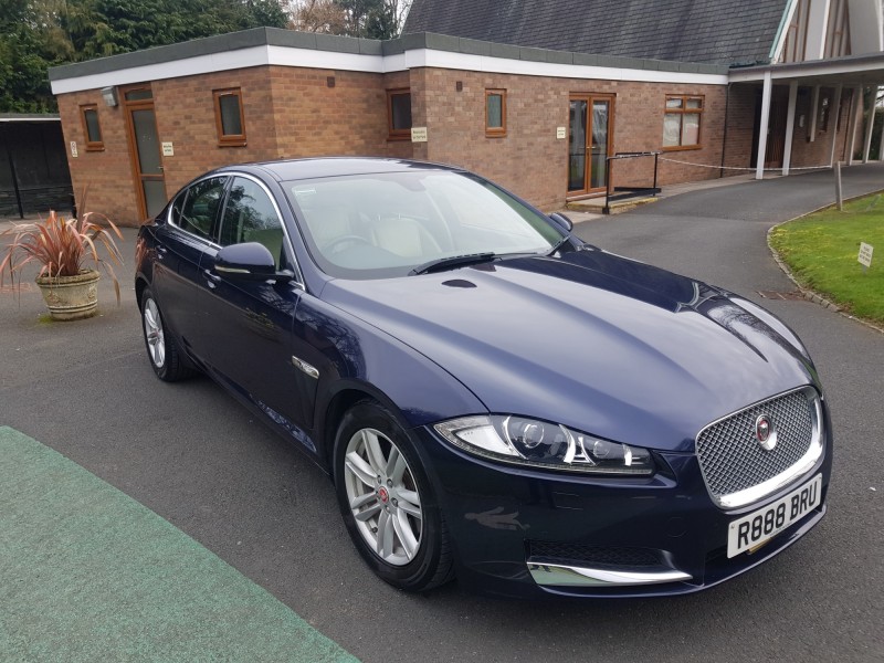 Airport Taxi & Transfer Services In Highley